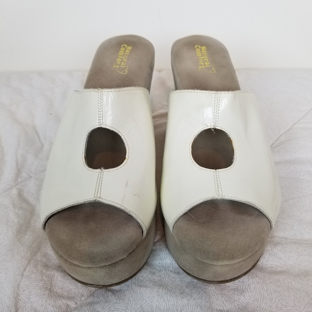 Natural Comfort white leather wide band platform sandals circle cutout detail 10 - Picture 3 of 8